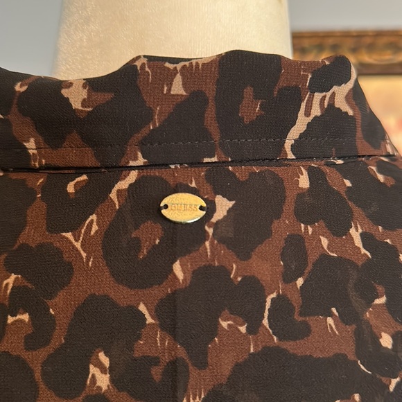 Guess Sheer Leopard Print Long Sleeve Button Down Women’s Shirt Size L - Picture 6 of 8